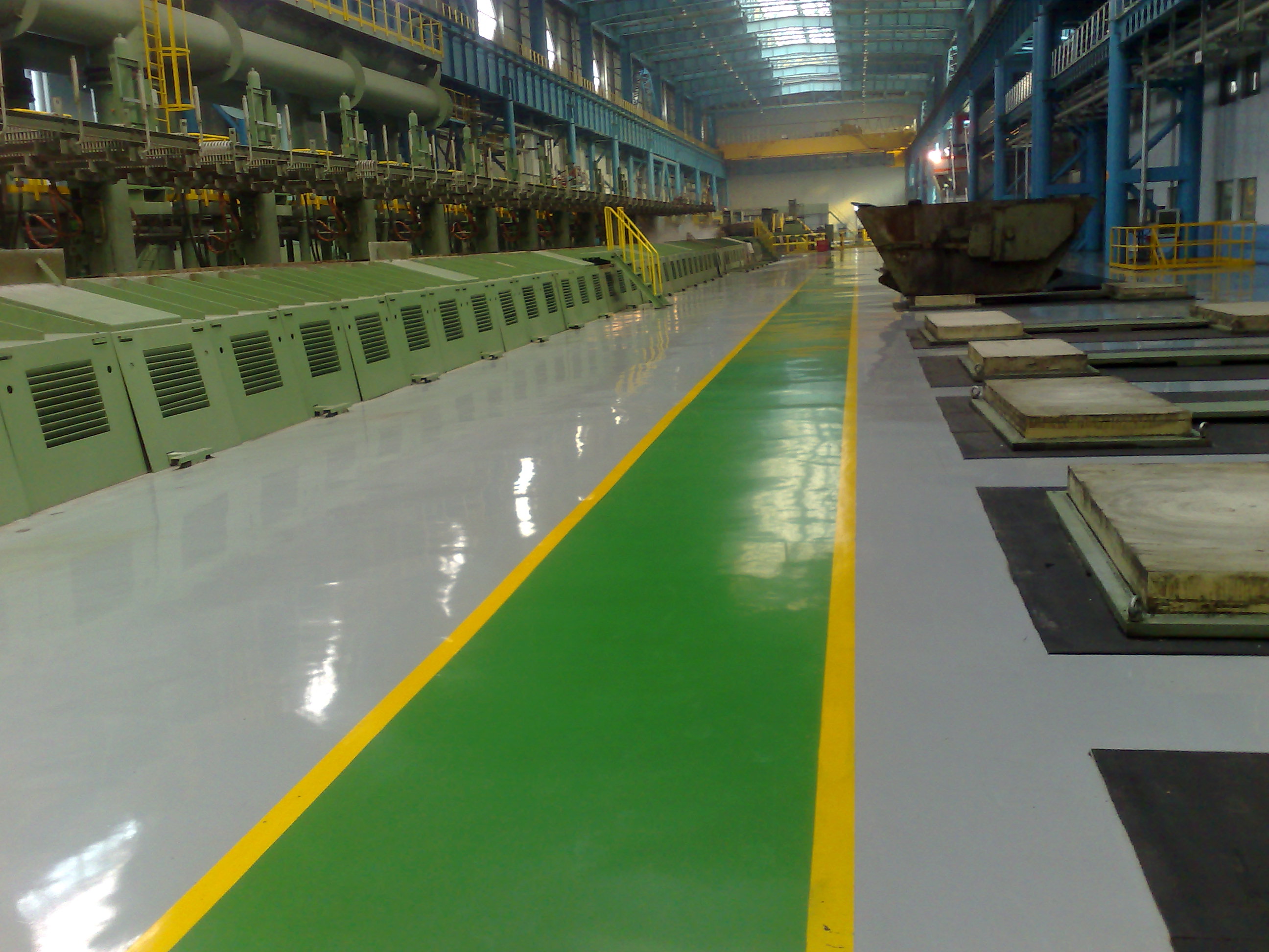 如何预防环氧树脂地坪漆变色？